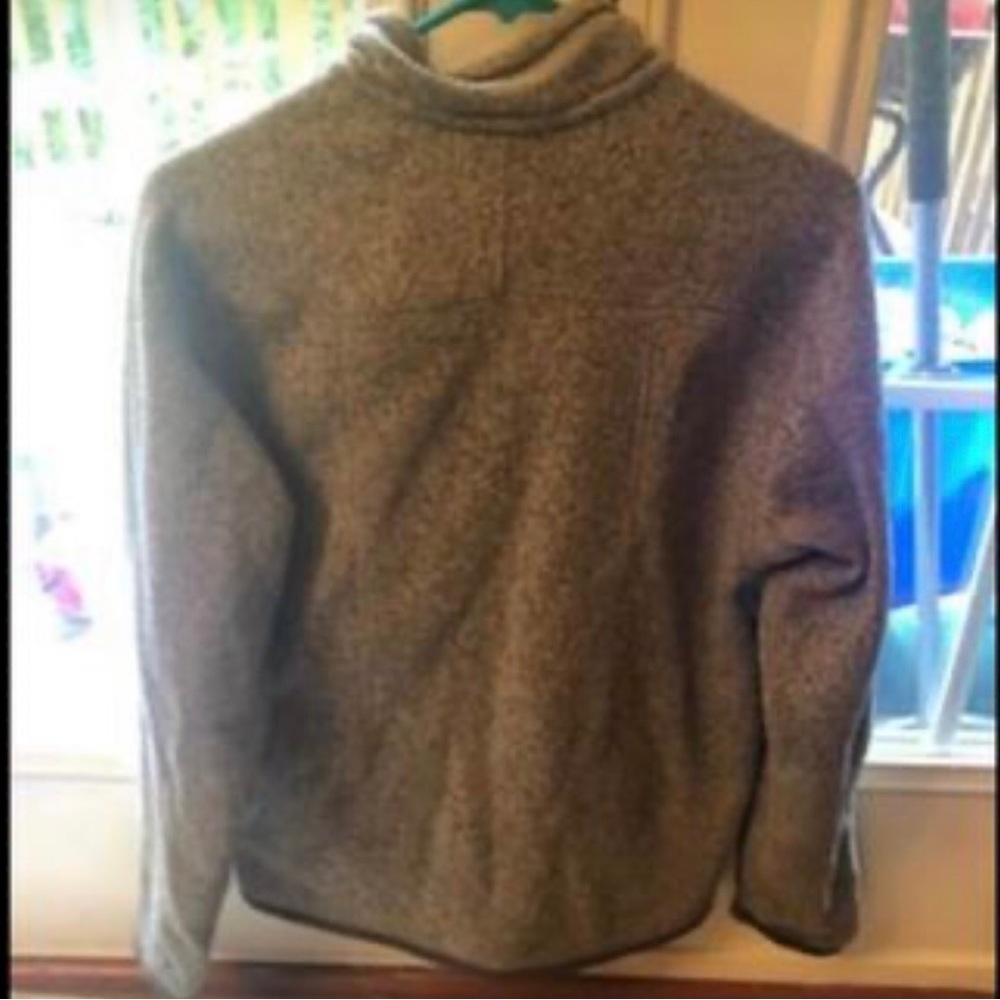 Patagonia Men’s Sweater Fleece Jacket
-$55 - Picture 2 of 4
